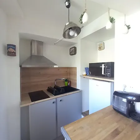 T2 Cosy Avec Terrasse Privative * Clermont-lʼHérault